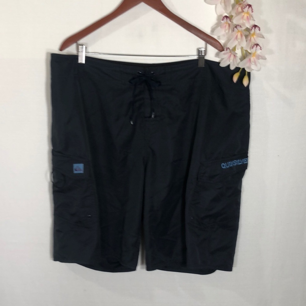 QUICKSILVER navy blue board shorts, size 42